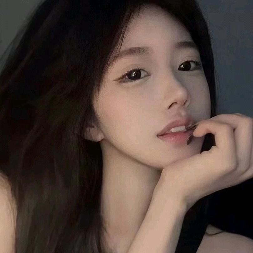 梨花院落溶溶月