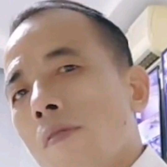 沉默不语