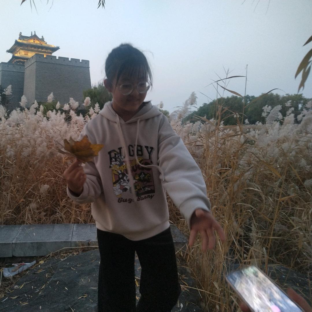 薛闹闹