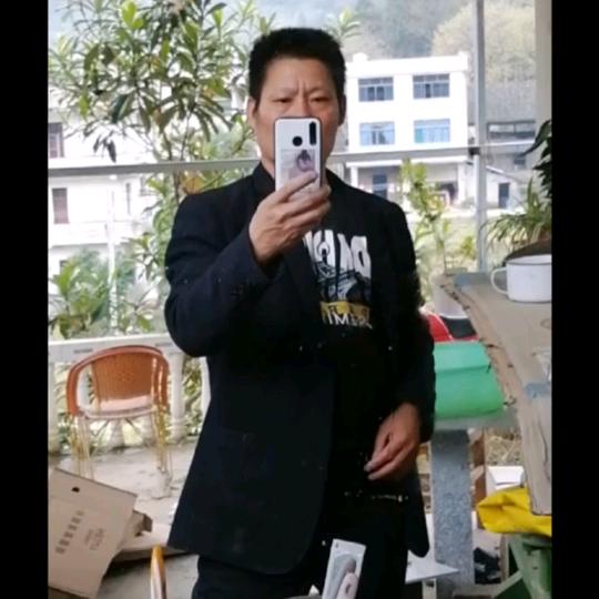 山溪~模哥哥