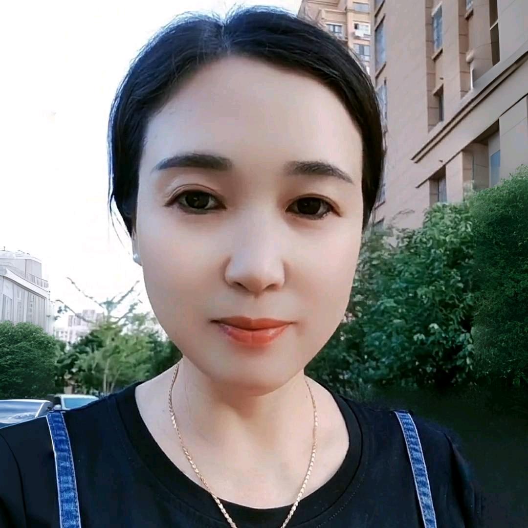 左姐，每天下午2点10分开播