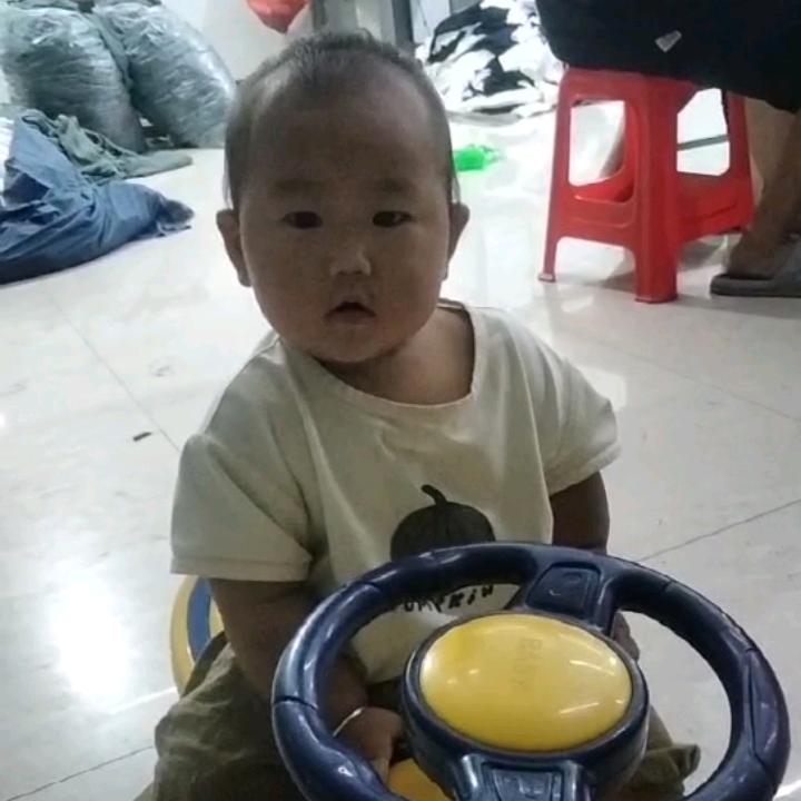 2123975601