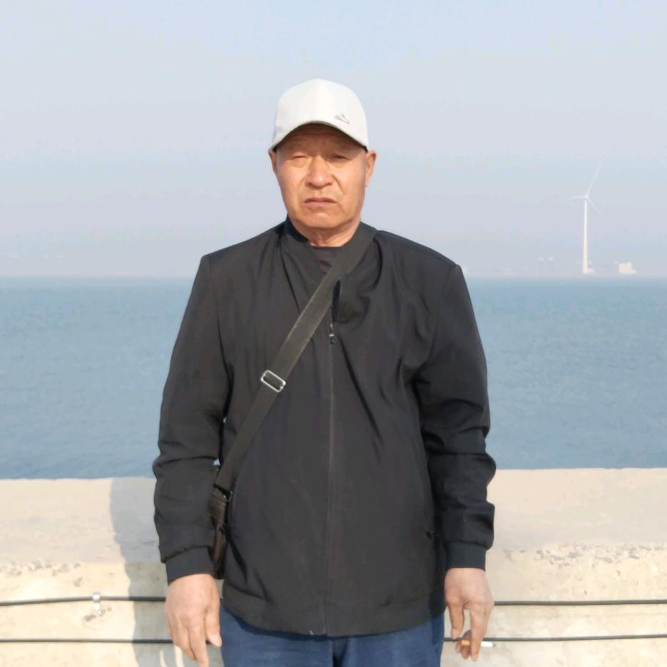 知足常乐，有赞必回，拒私聊。