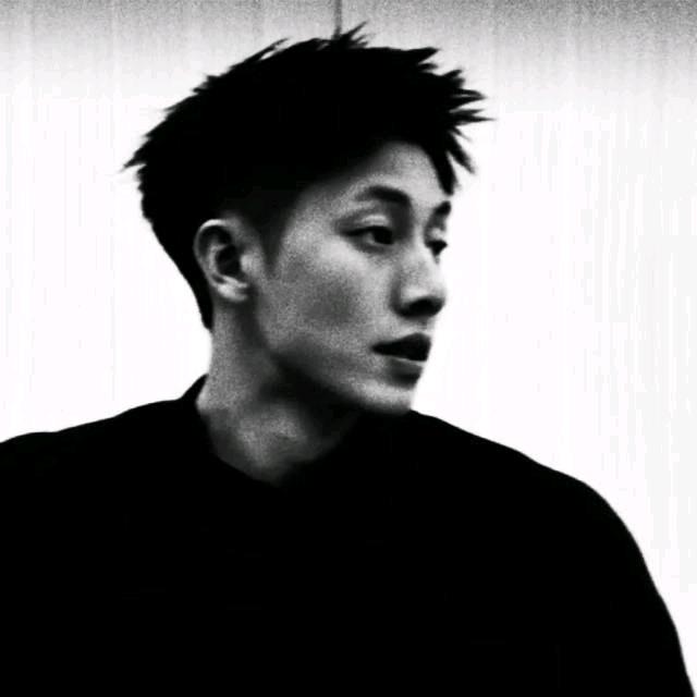 阿康.