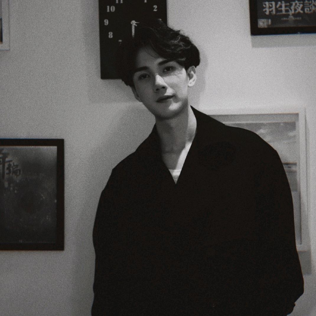 你潜潜的微笑呀