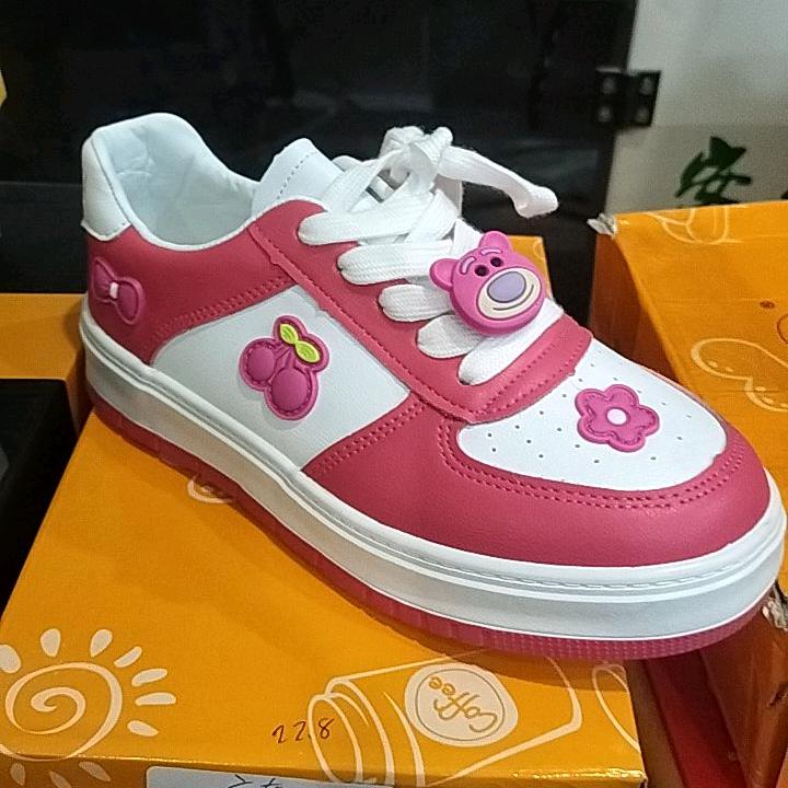 玥玥童鞋屋1号