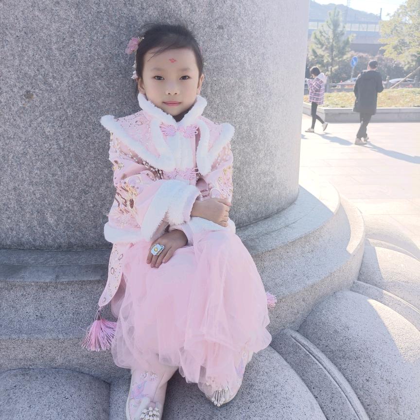 用户8756055670407简简单单