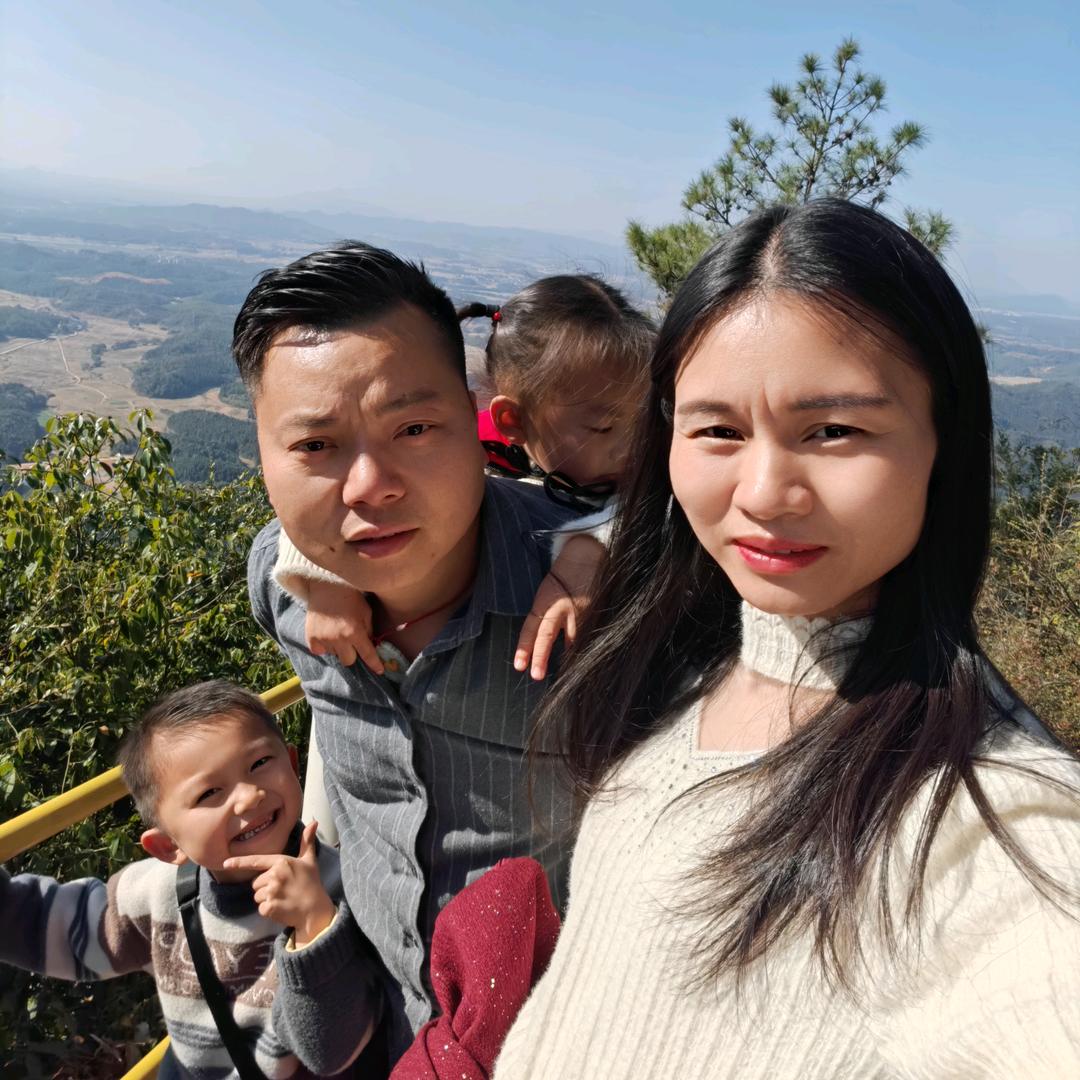 （佩佩）鼎峰楼梯