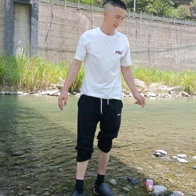 俊哥