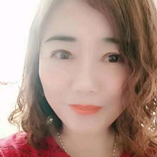 山清水秀云飘飘