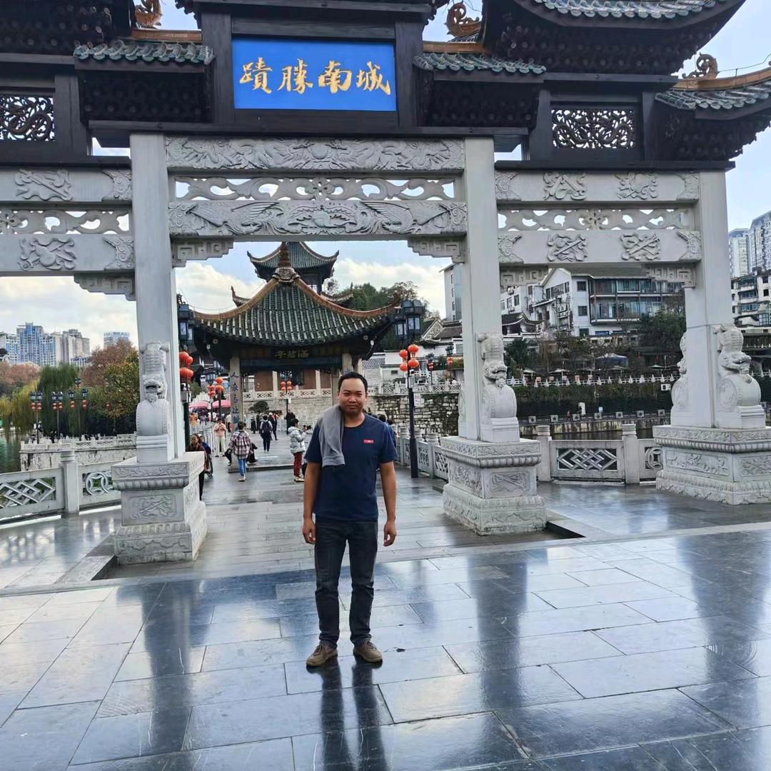 覃小祯