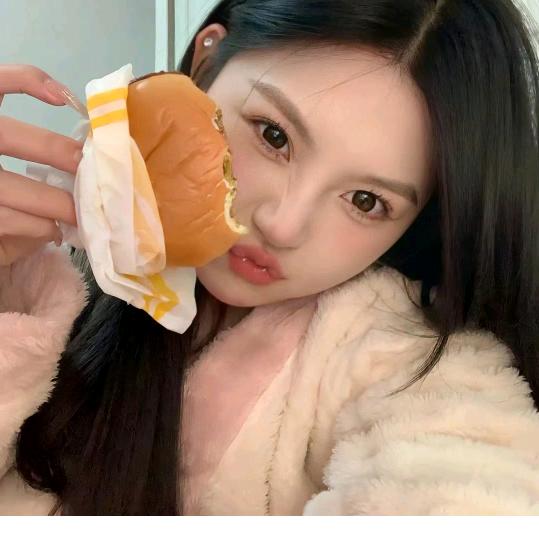 馋小依