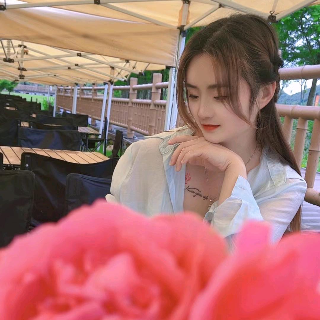 ᥫᩣᵁ点小脾气ʸᵃ