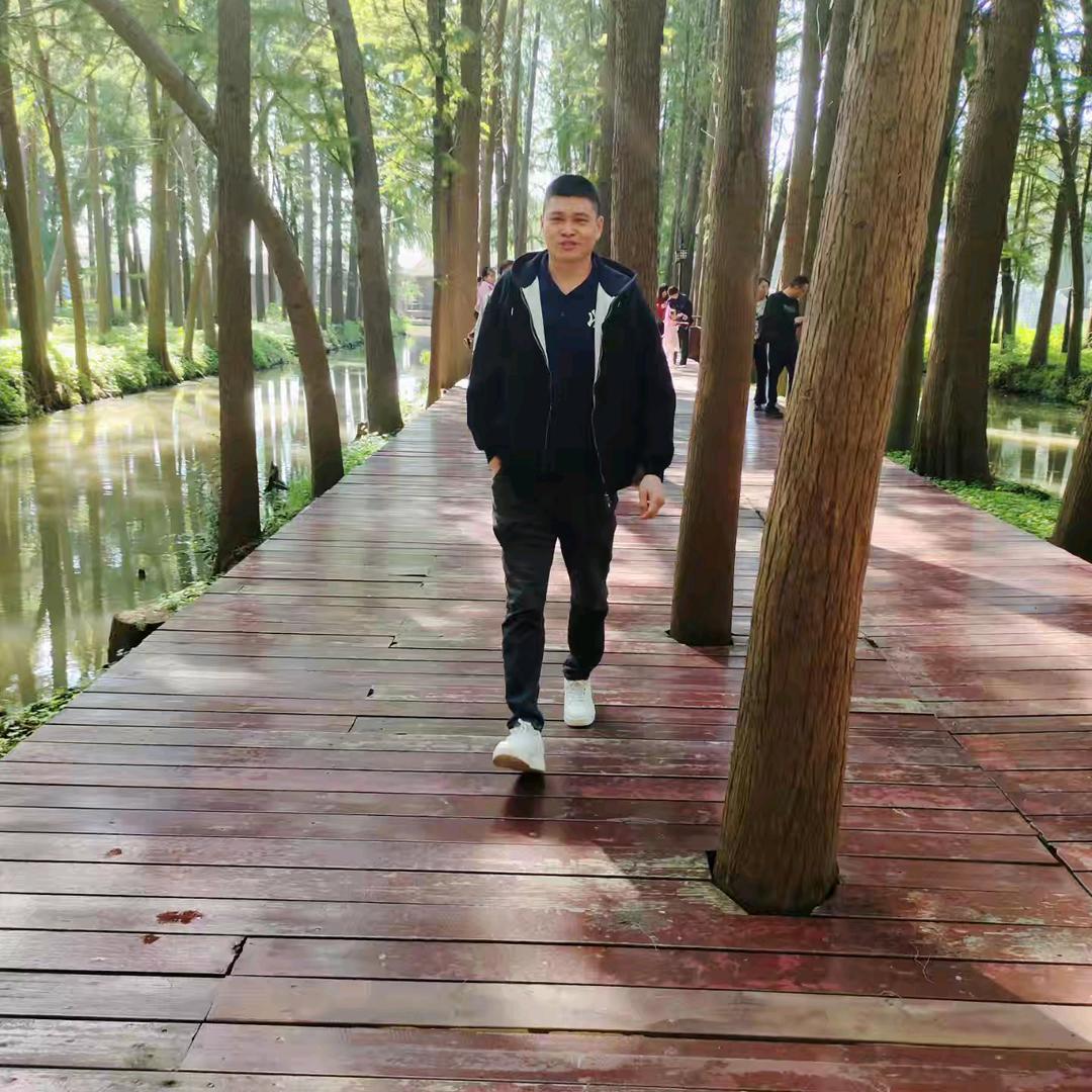君临天下文坊