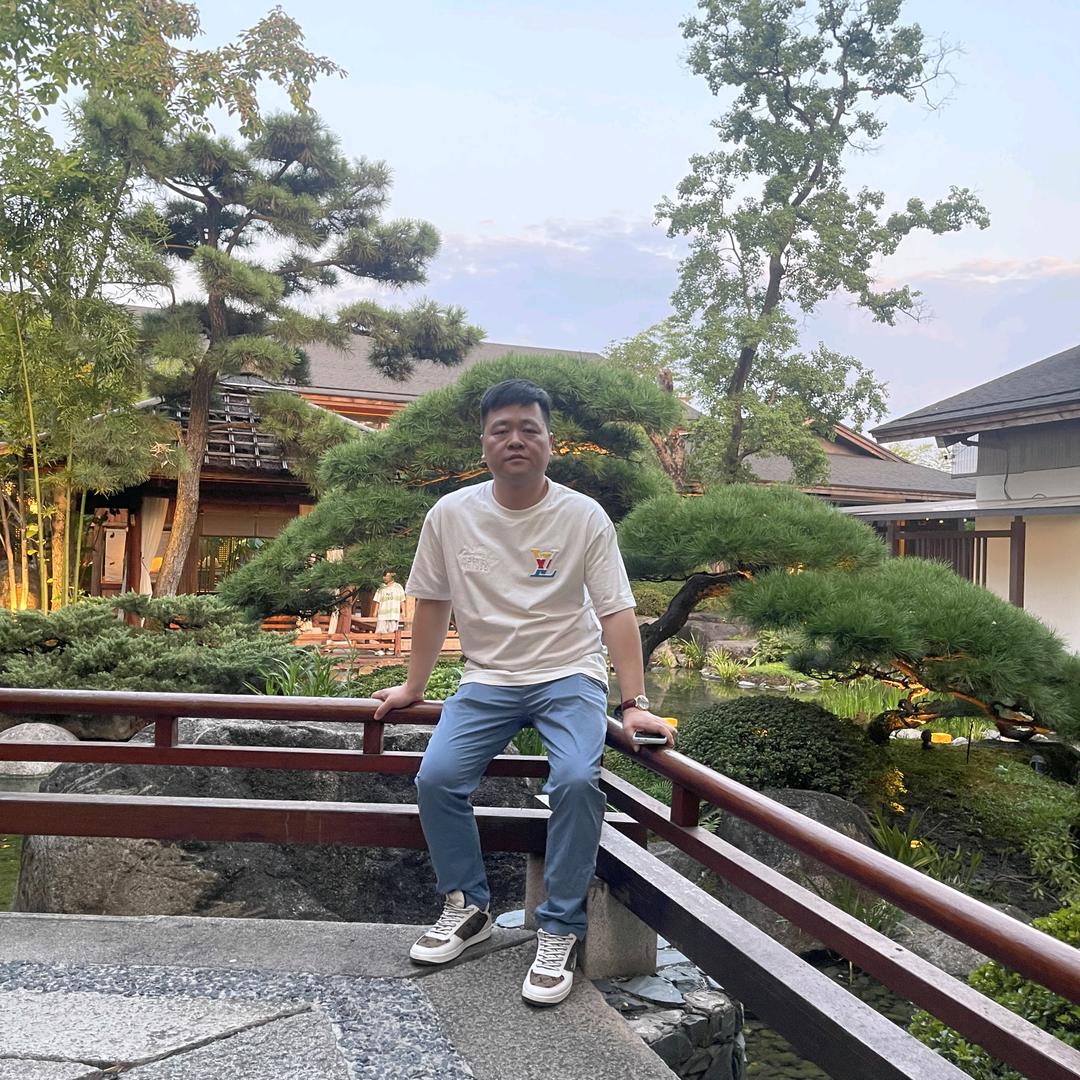 龙发实业罗德平