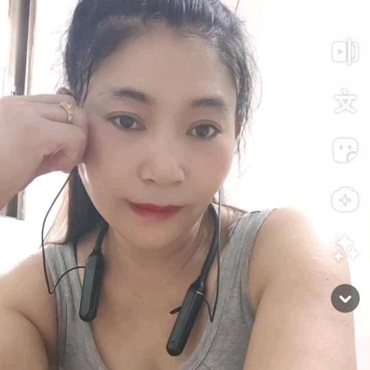 农村妹子是开心果