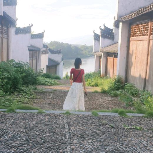 ꧁ღLෆiiೄ೨、: