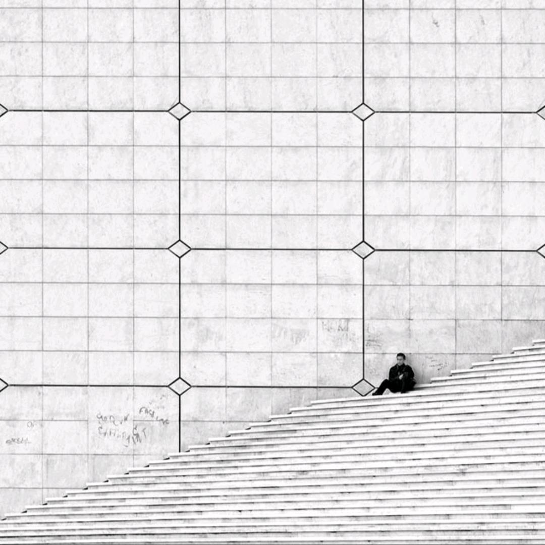 大声叫