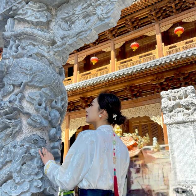 五台山旅行小妍