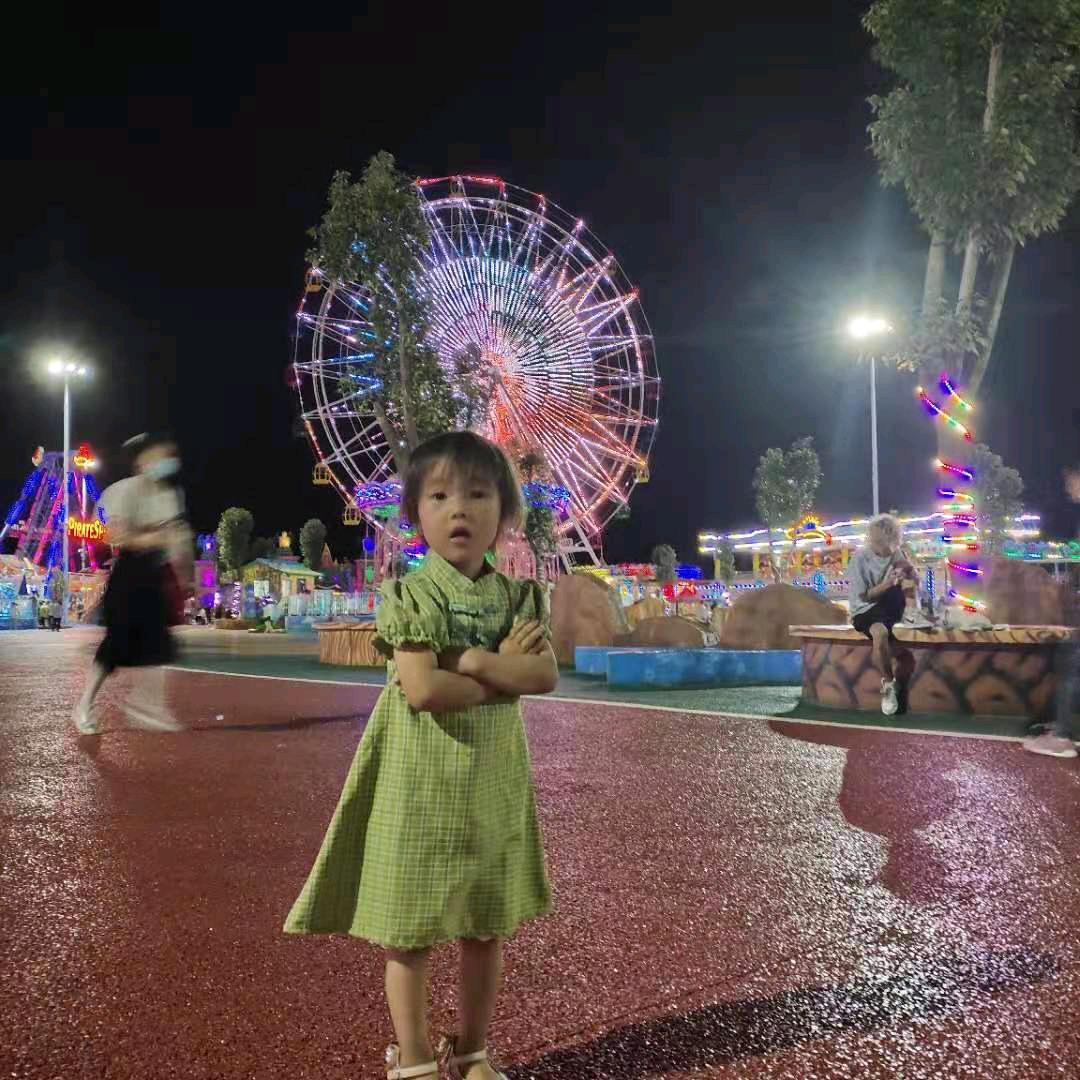 彝族小啊妹妹