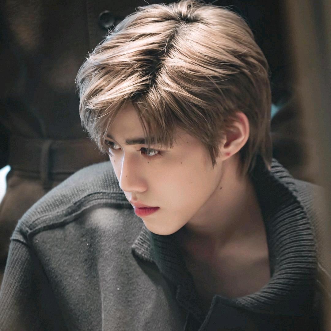 爱吃西蓝花的松鼠