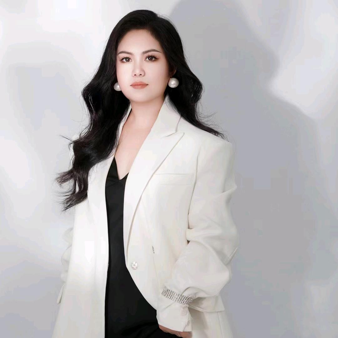 欧阳(｡･ω･｡)ﾉ♡蝶兰