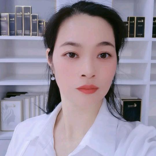 柏丽莲
