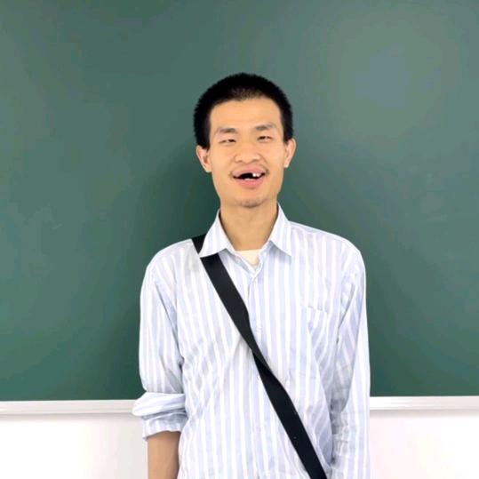 ヾ(｡｀Д´｡)ﾉ彡