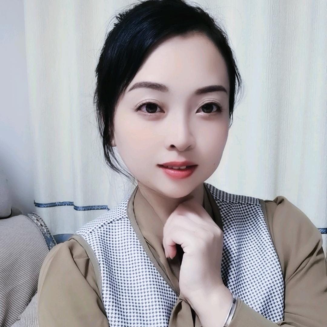 娟娟穿搭