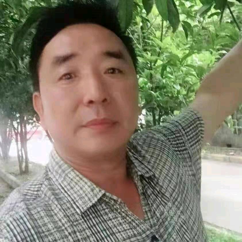宋万东