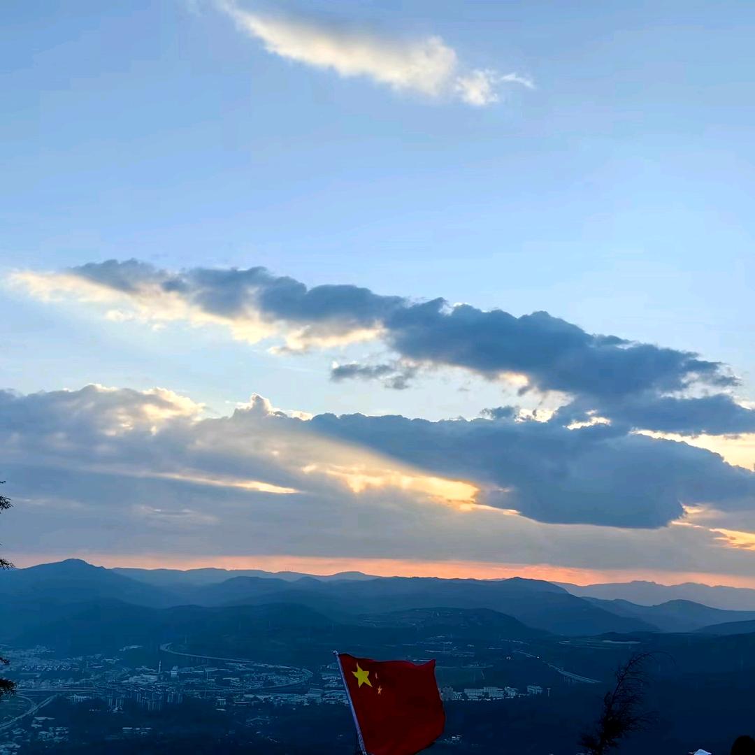 塔下咖啡（日咖夜酒）