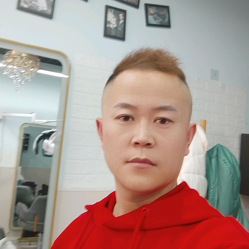 在路上（发型师）