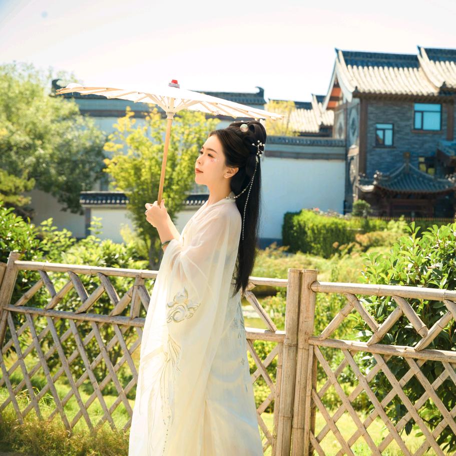 四脚吞金兽饲养员