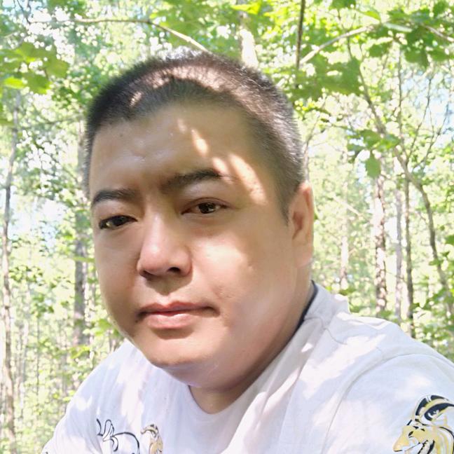 宏伟小哥
