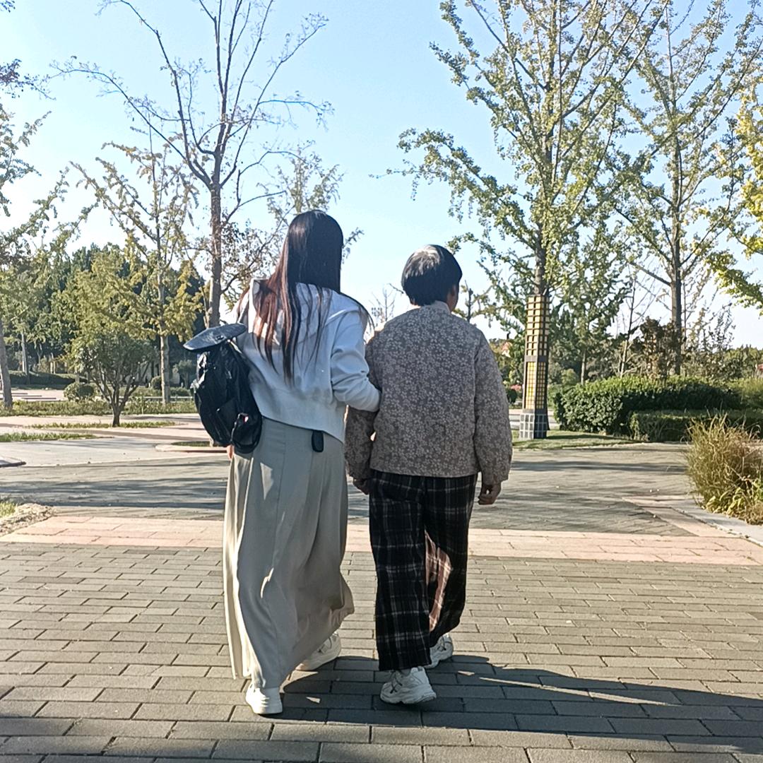 ٩(￥A￥)李马发财💰💰