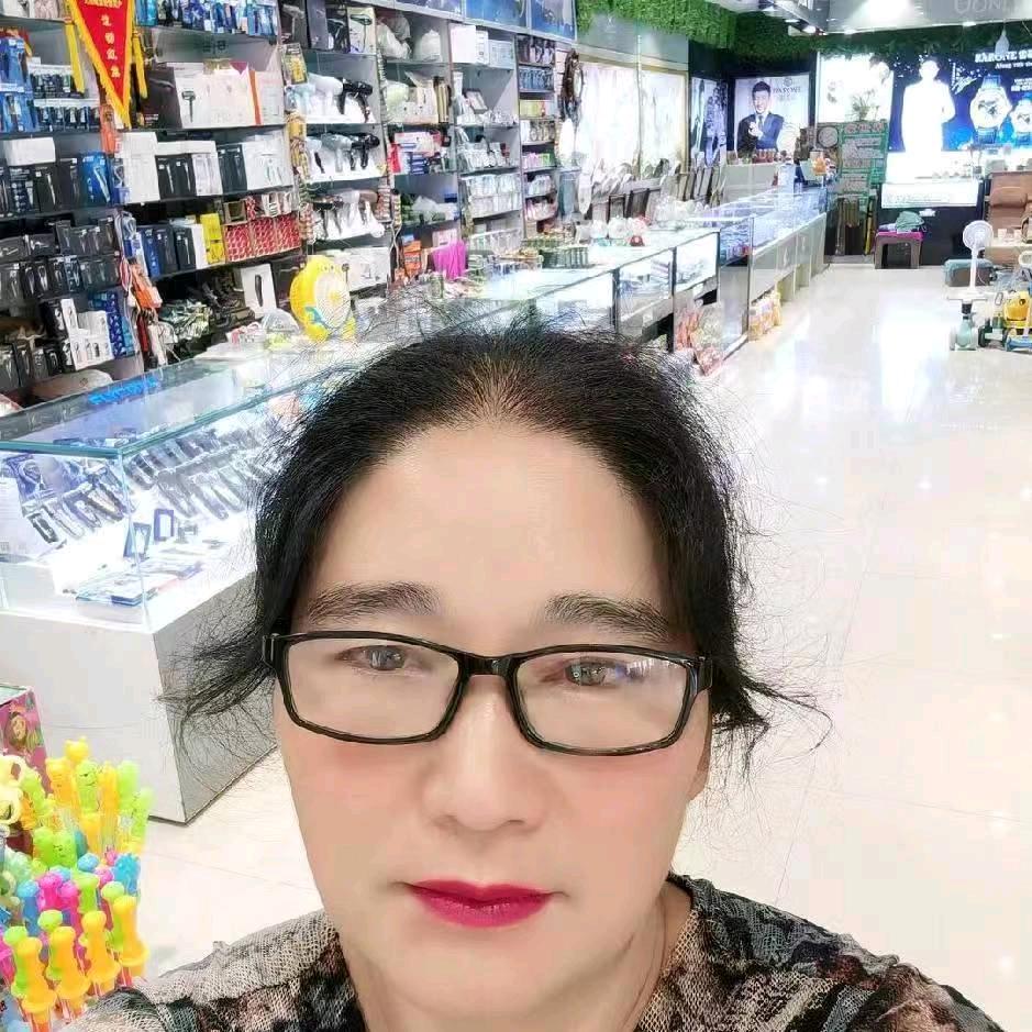 泌阳县家世界钟表飞科剃须刀精品店