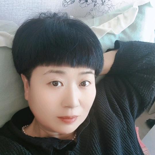 鑫姐吖  每天下午1点10开播