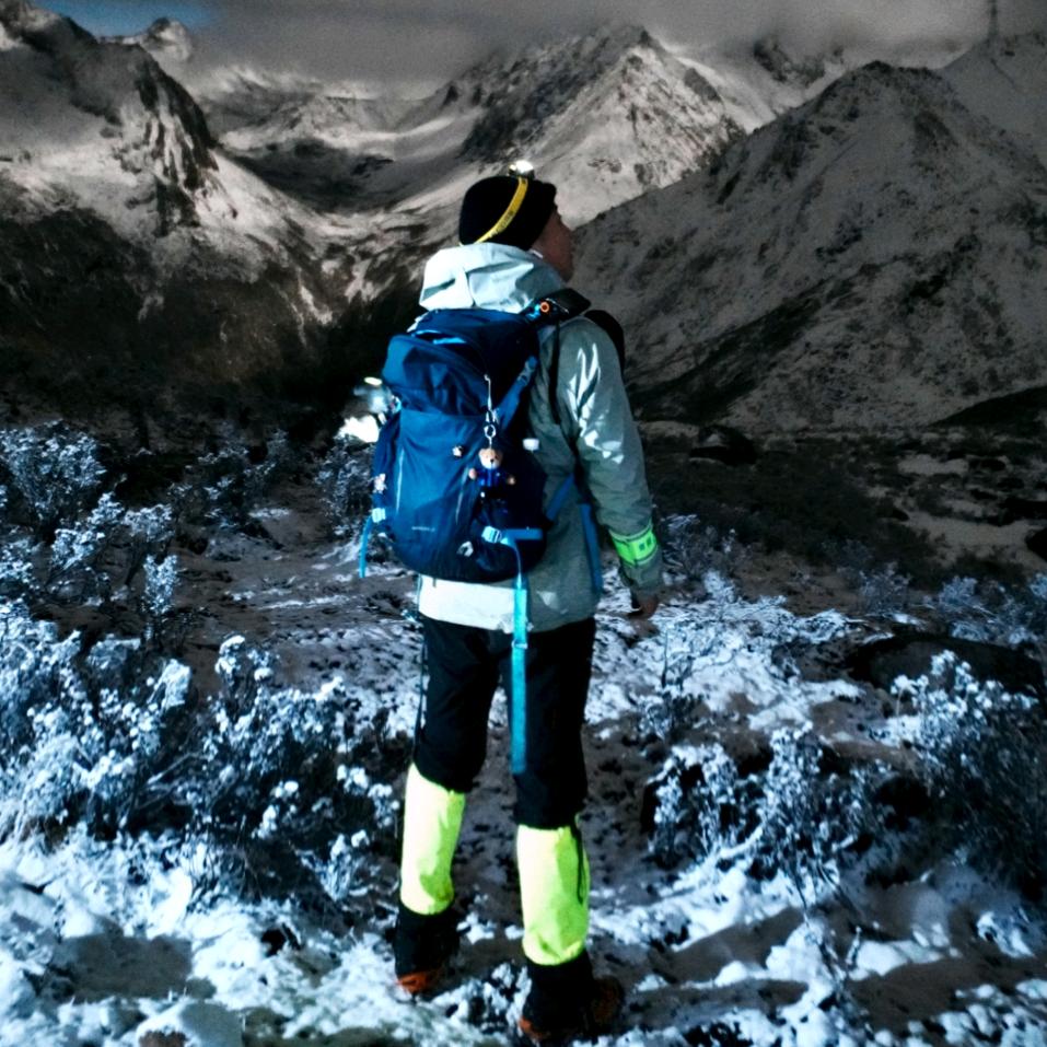 抽空上班的李先生