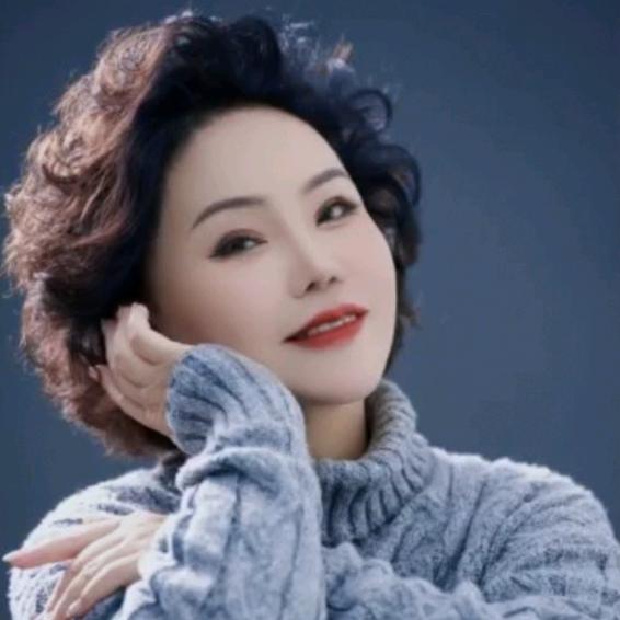 大耳环-曹丽茹