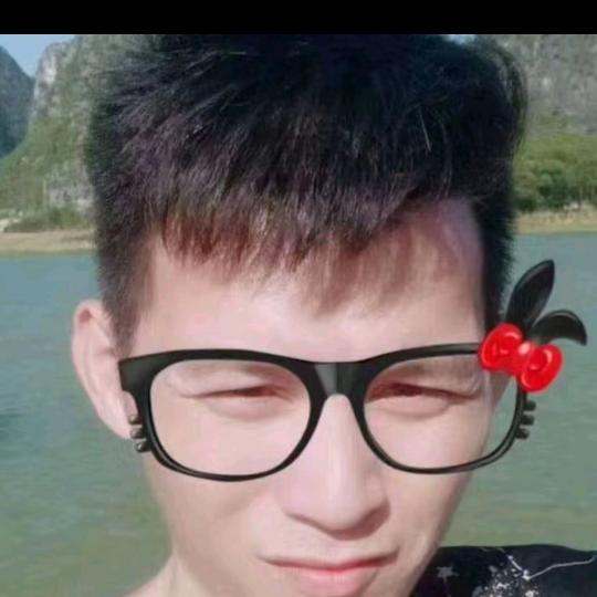 【晓★陳★哥】拒私聊🎃