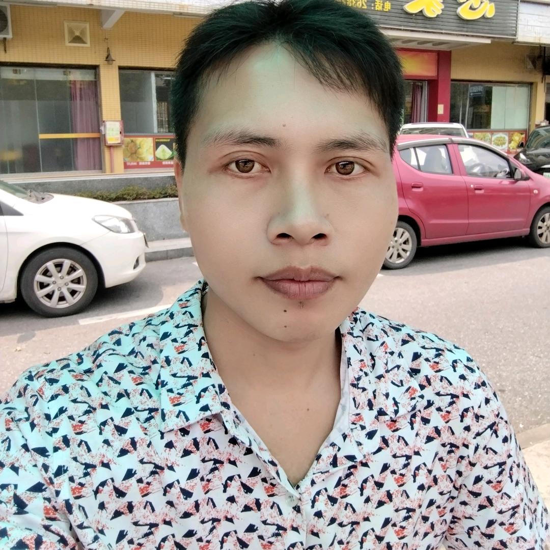 梁國荣