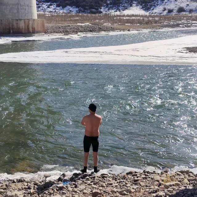 泳哥