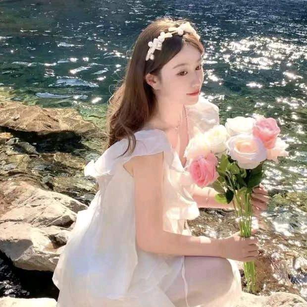 😘小芬