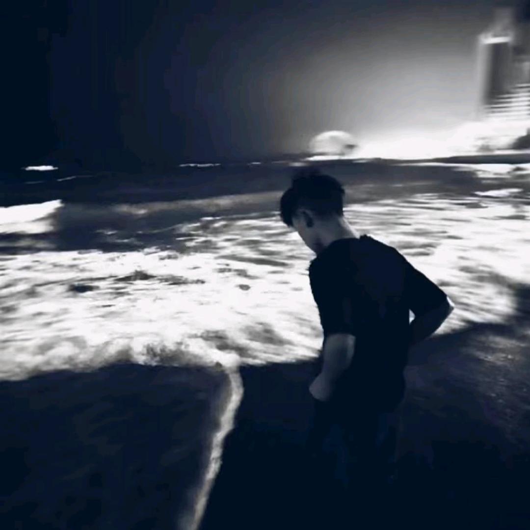 骑美乐驰的小刘