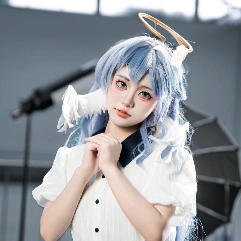 吱吱栀夏