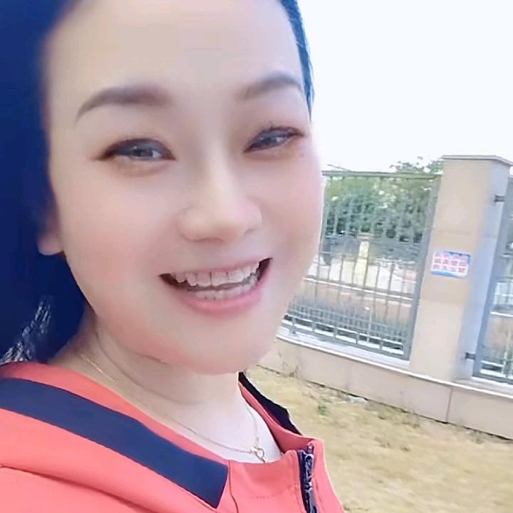 太阳姐晚上9点直播