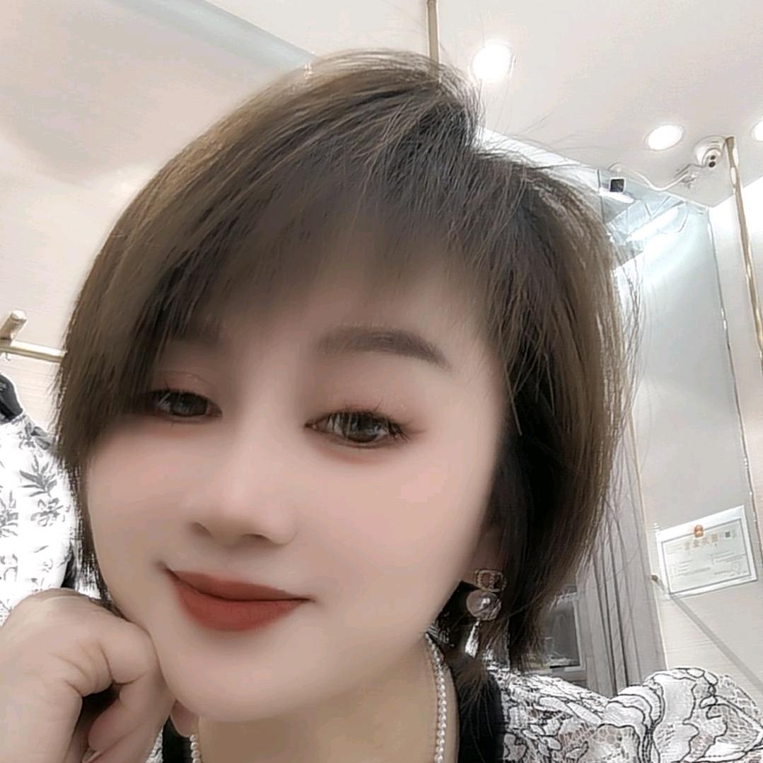 五原鑫源步行街领姿许霞