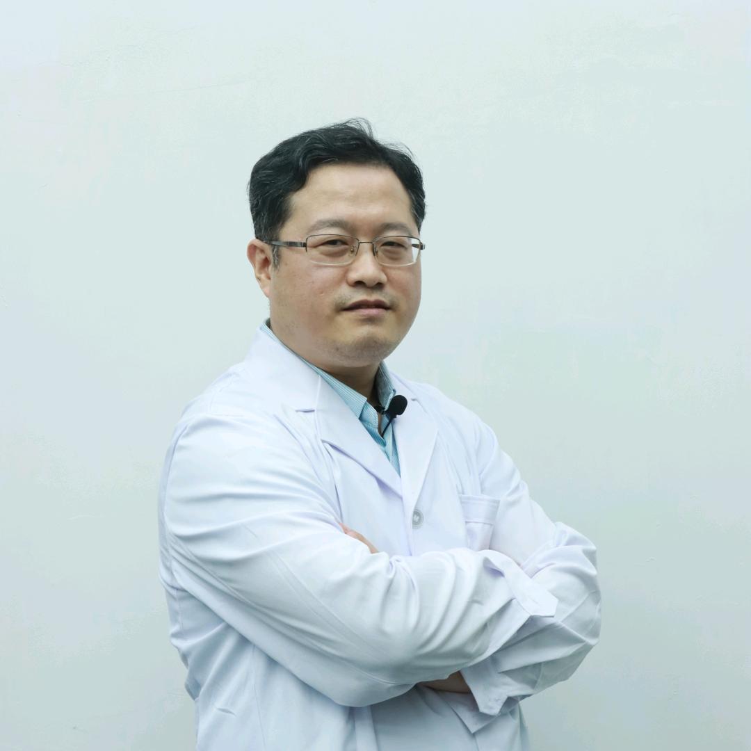 骨科鹿洪辉医生
