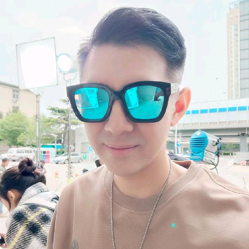 小白龙看世界