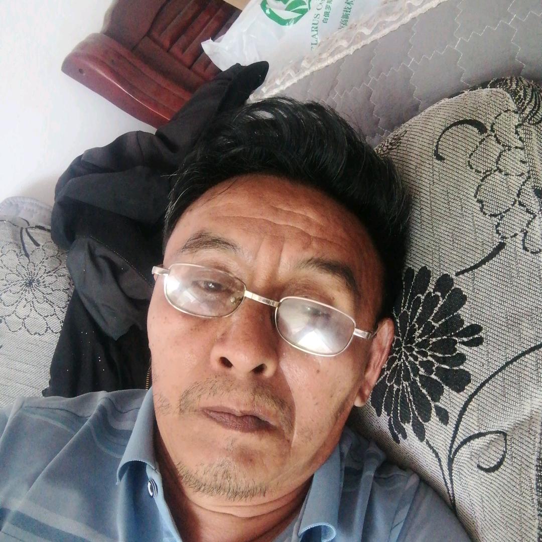 嗯我是范中成快乐村组